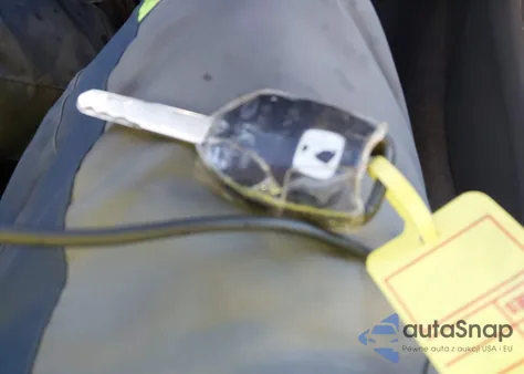 2011 Honda Insight from USA, damaged, VIN JHMZE2H31BS008200